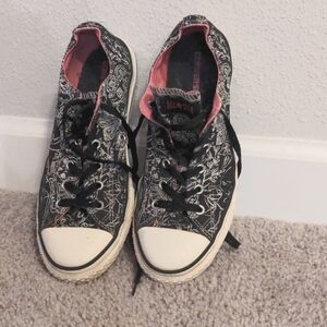 6 Converse All Star Low Top Chuck Taylor Sneakers Black Doodle Skulls Pink Liner
